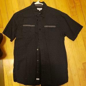Pd and c button up
